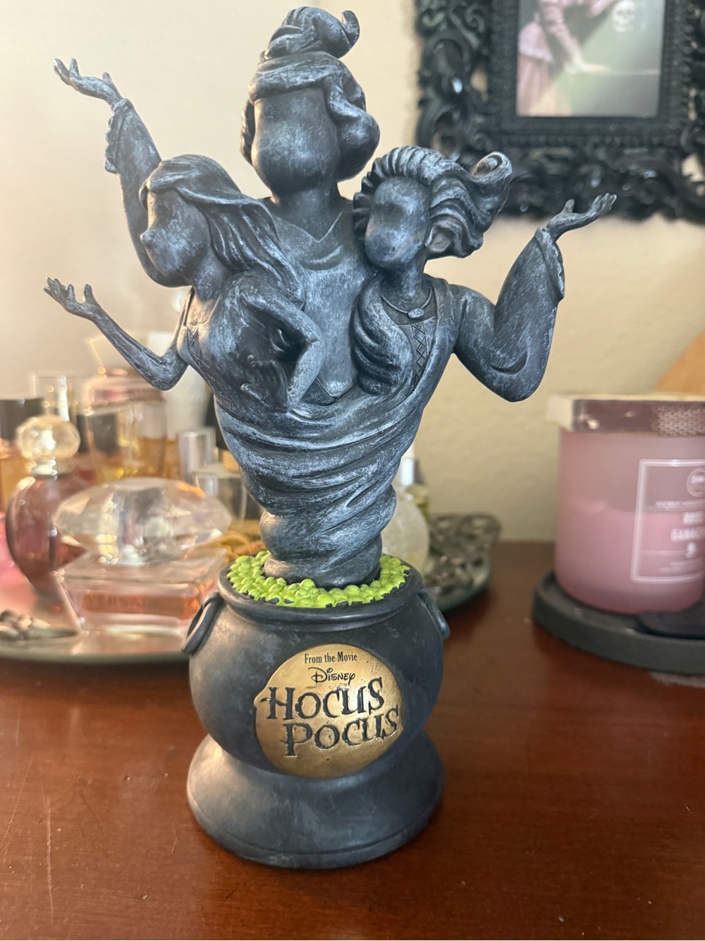 Disney Hocus Pocus Sanderson Sisters Grey Statue with Green Accent